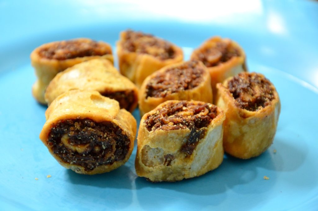 A Popular Snack You Thought was Maharashtrian but is Actually Gujarati?